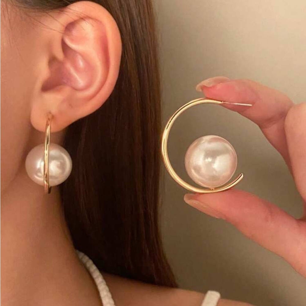 BRAND NEW 🐚French Style Vintage Chic C-Shaped & Round Pearl Elegant Earrings